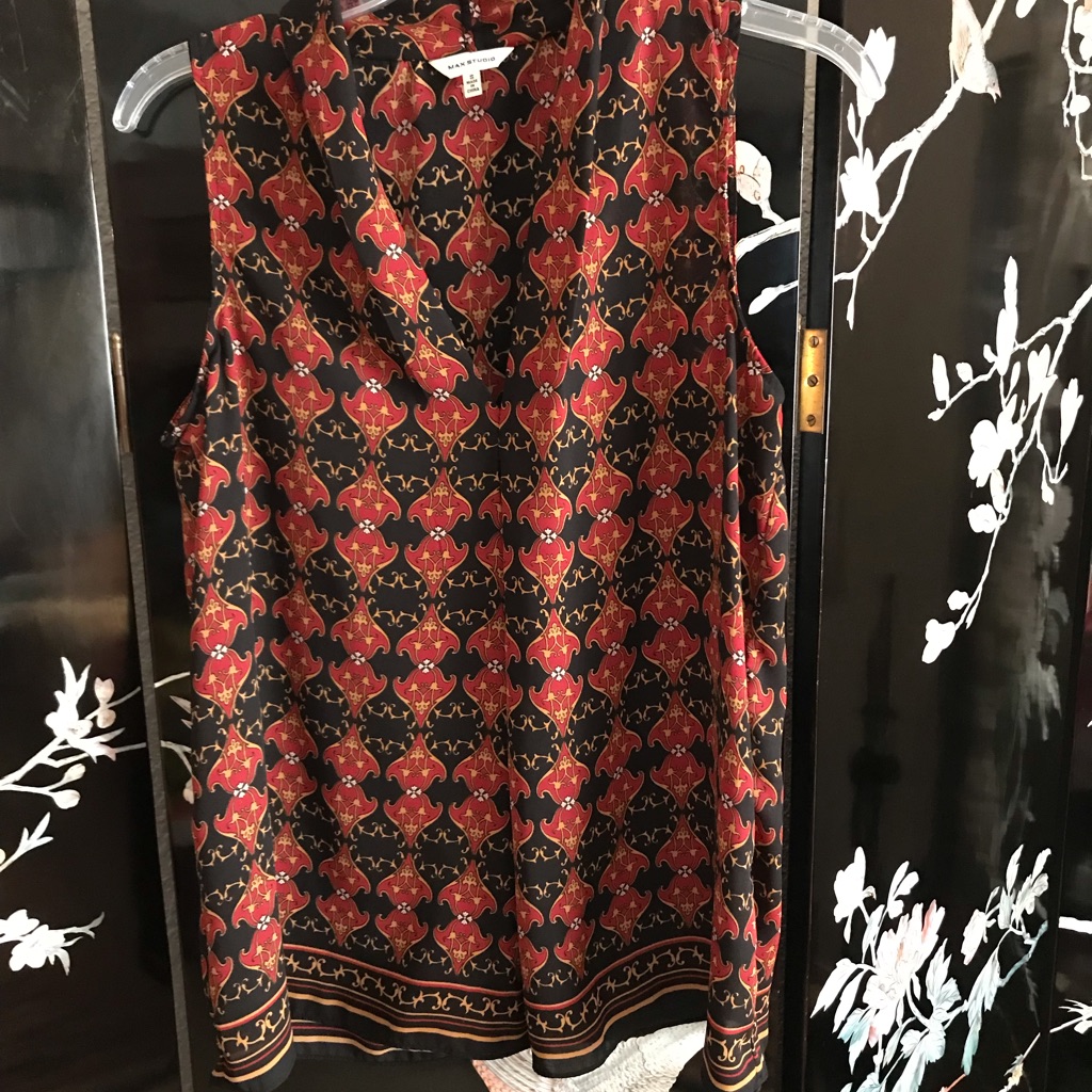 Patterned Top. Nwot